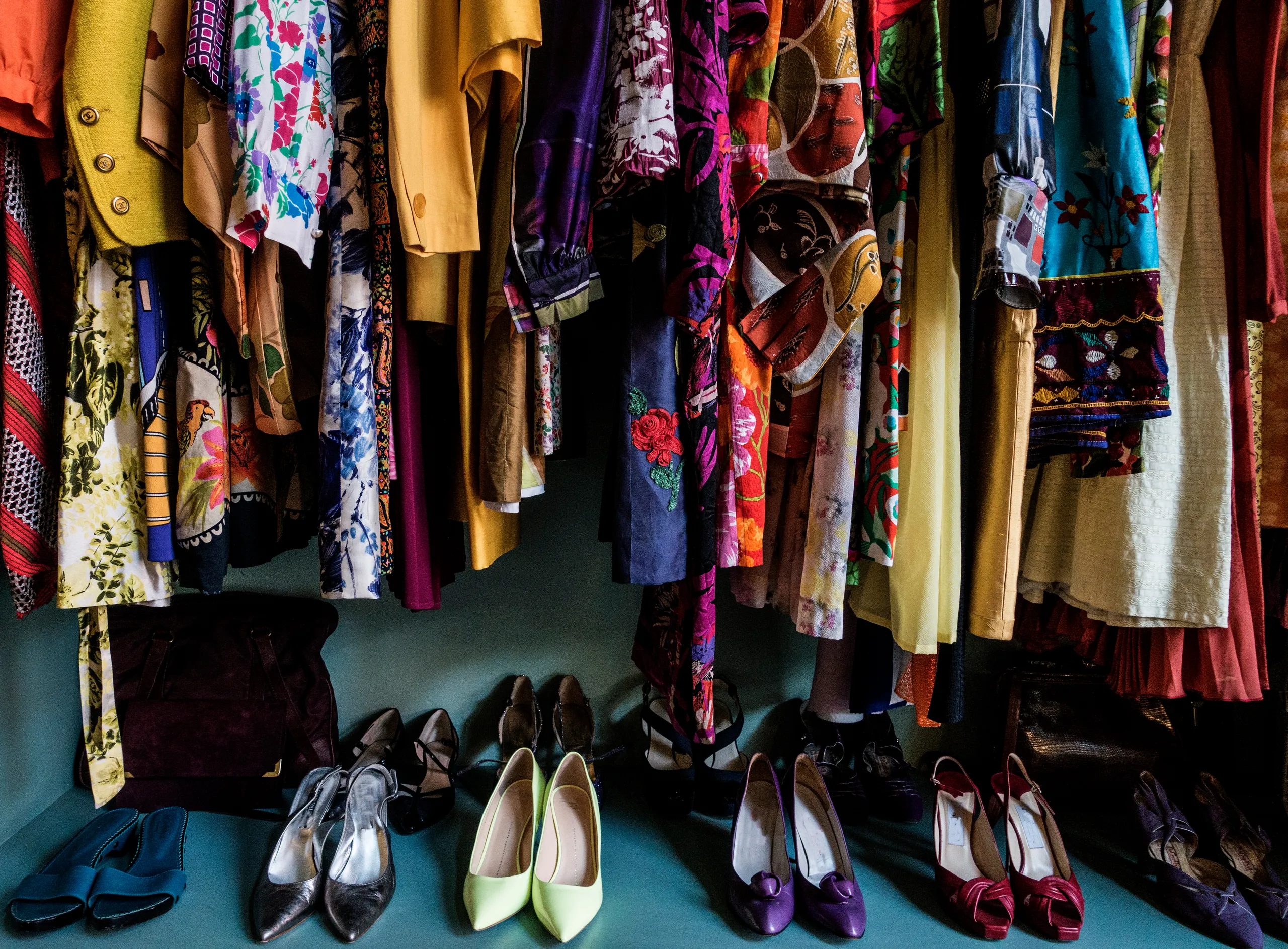 Rentar vs. comprar un vestido: por qué la moda circular gana