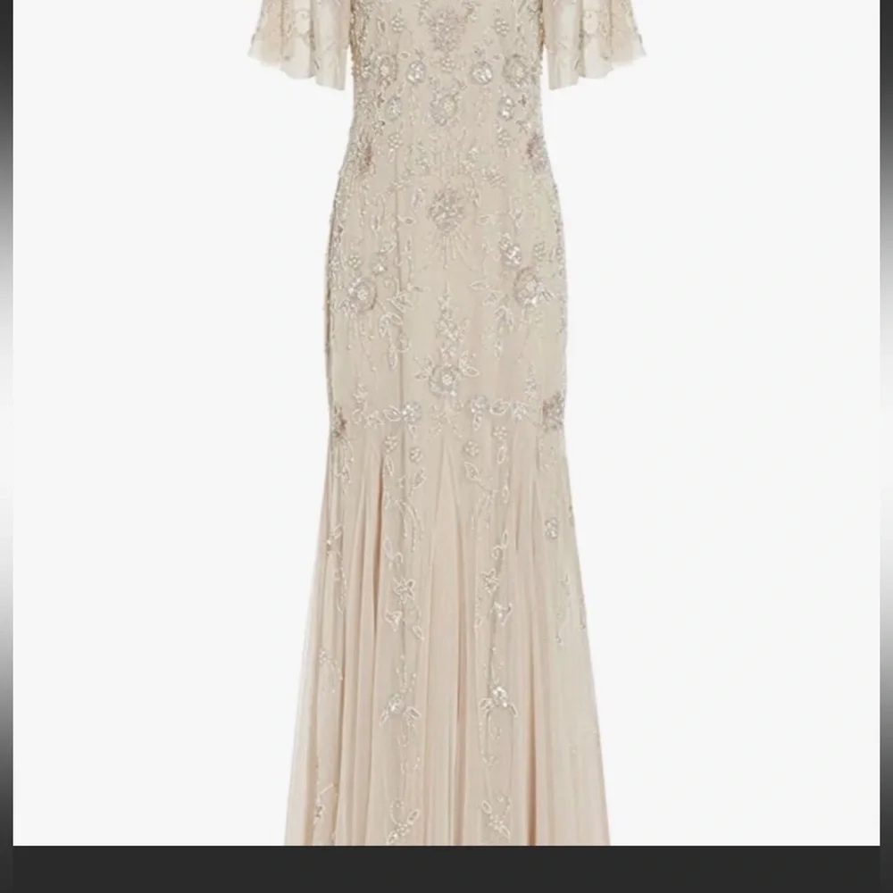 Adrianna Papell Hand Beaded Floral Godet Gown — foto 6